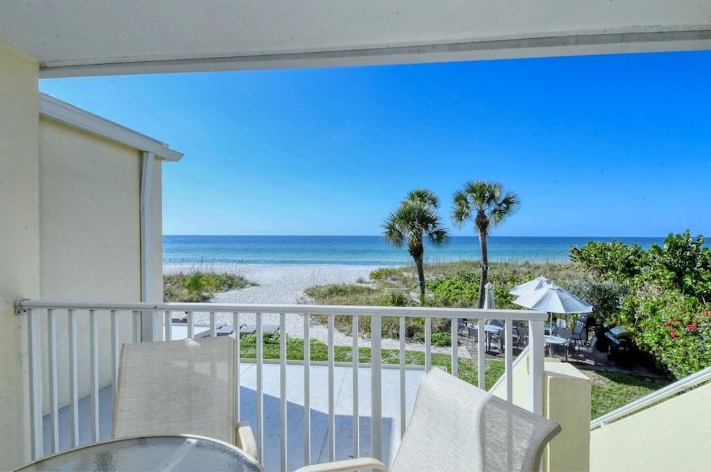 Ferienwohnung Laplaya 201C Breathtaking Gulf Panorama From This Corner End Unit With A Private Stairway To The Beach Longboat Key Exterior foto