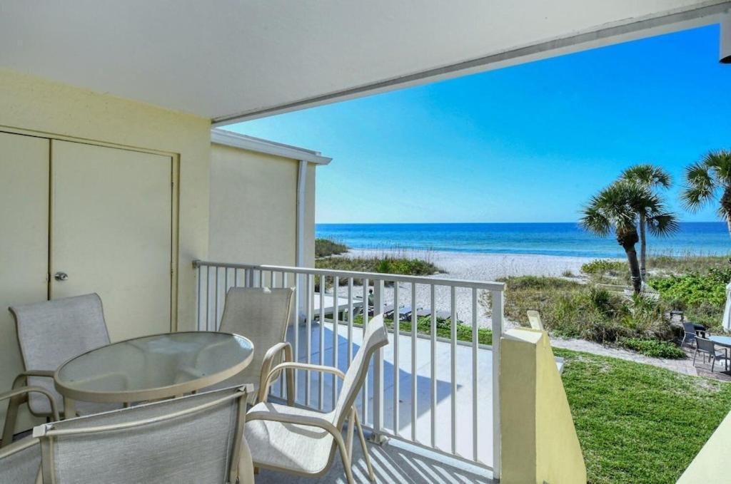 Ferienwohnung Laplaya 201C Breathtaking Gulf Panorama From This Corner End Unit With A Private Stairway To The Beach Longboat Key Exterior foto